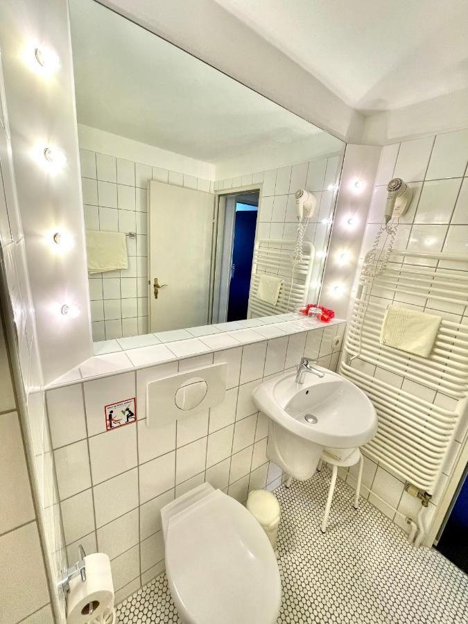 Hotel Pension Linz Buehl  Exterior photo